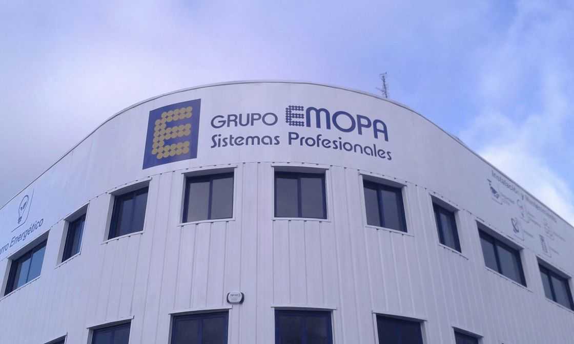 Rotulación sobre fachada de la compañía EMOPA de Móstoles